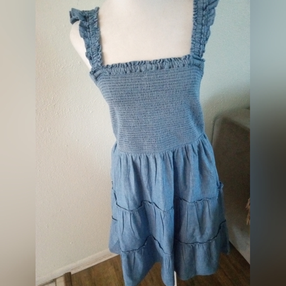 🆕 J. CREW [Factory] Smocked Tiered  Chambray Sun Dress | M NWT - Picture 3 of 11